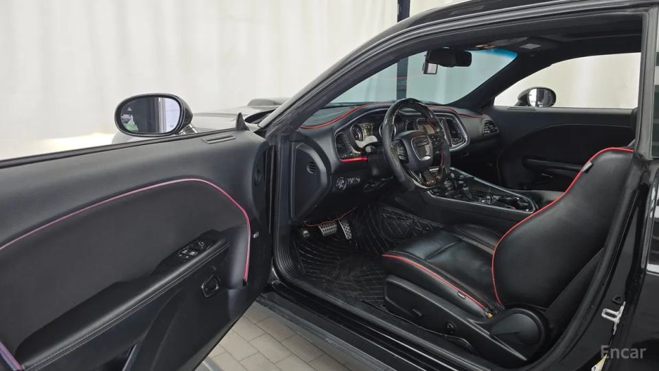 Dodge challenger