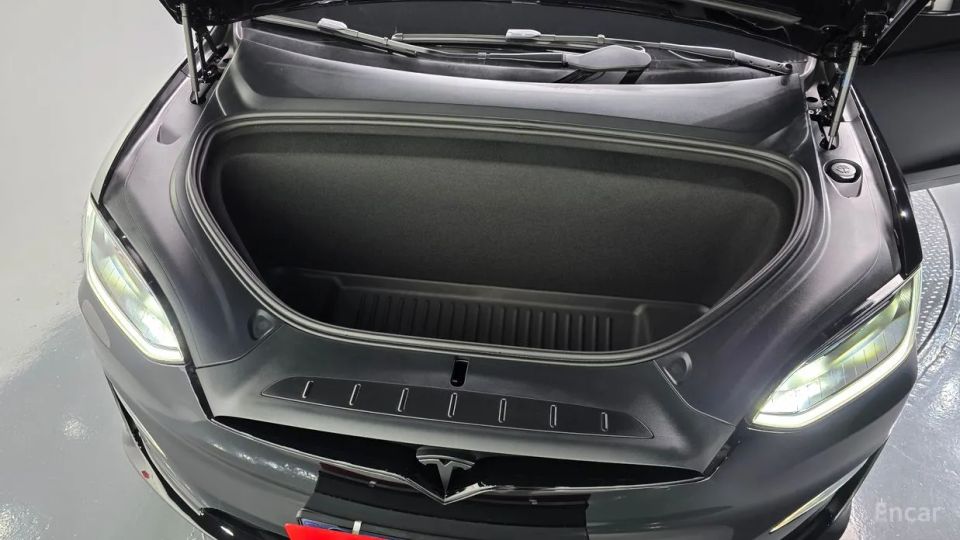 Tesla model-x