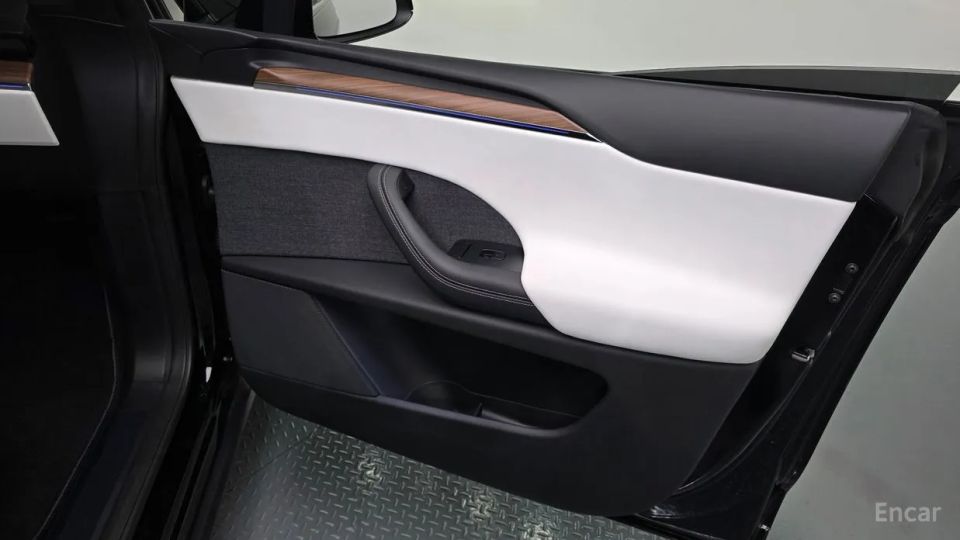 Tesla model-x