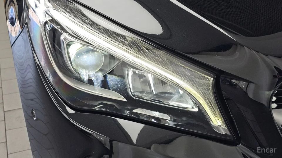 Mercedes-Benz CLA-Class