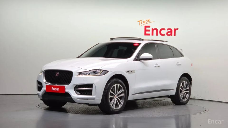 Jaguar F-PACE