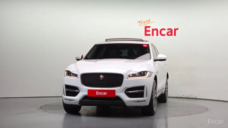 Jaguar F-PACE