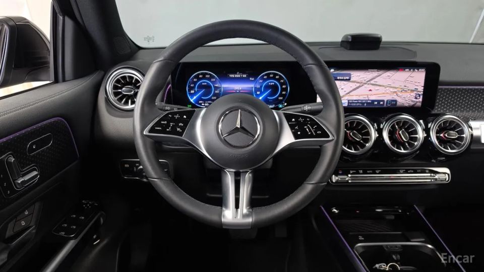 Mercedes-Benz EQB