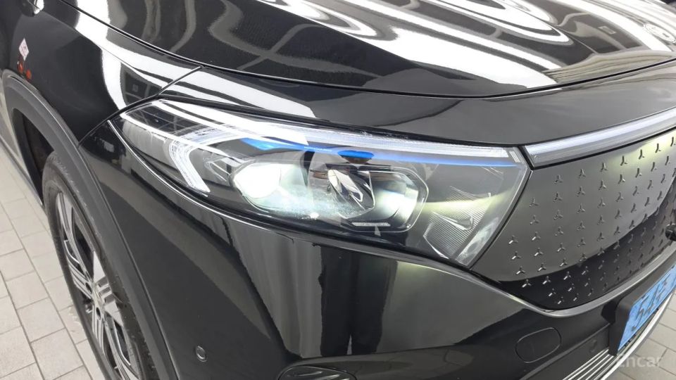 Mercedes-Benz EQB