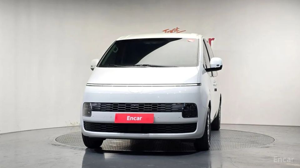 Hyundai Staria