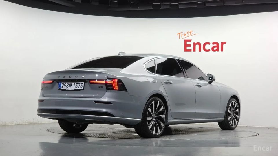 Volvo S90