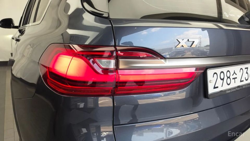 BMW X7