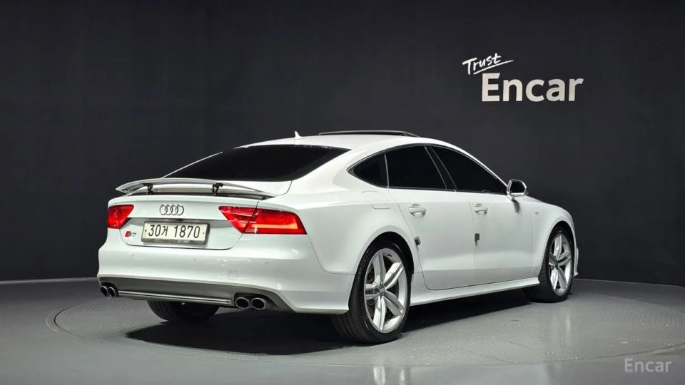 Audi S7