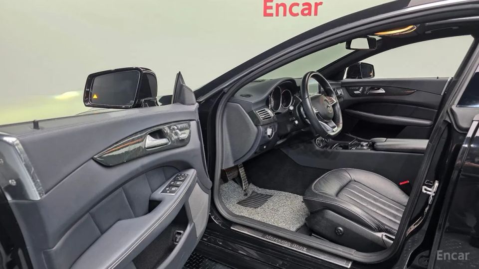 Mercedes-Benz CLS-Class