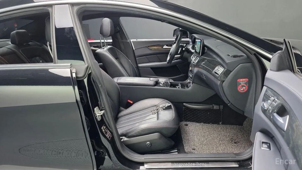 Mercedes-Benz CLS-Class