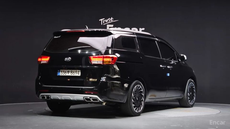 Kia Canival