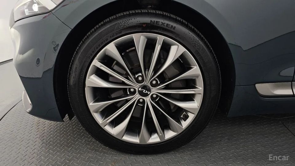 Kia K9
