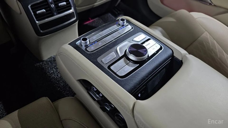 Kia K9