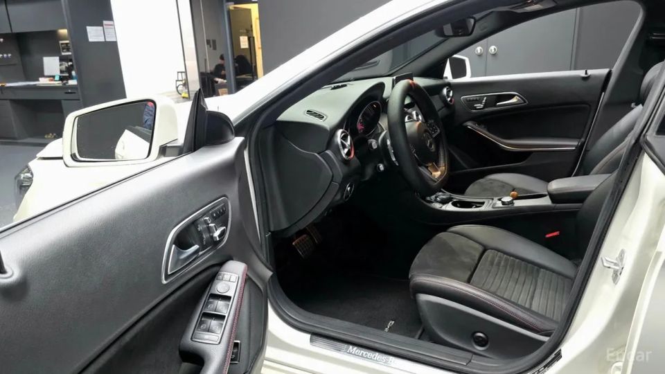 Mercedes-Benz CLA-Class