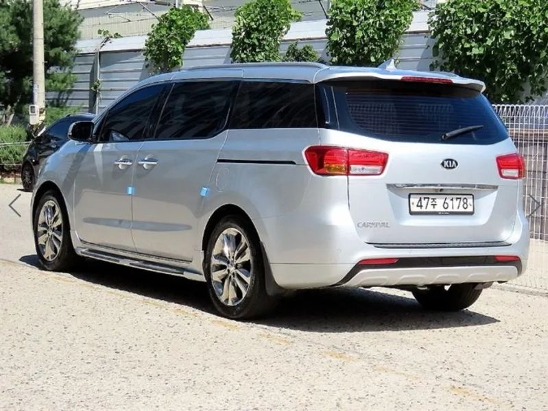 Kia Canival
