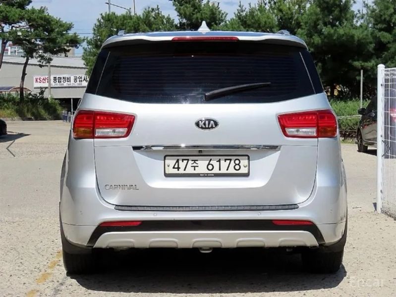Kia Canival