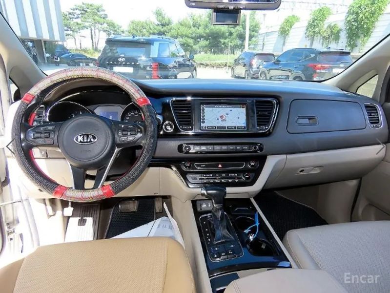 Kia Canival