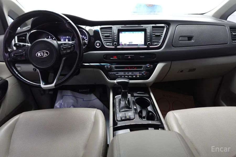 Kia Canival