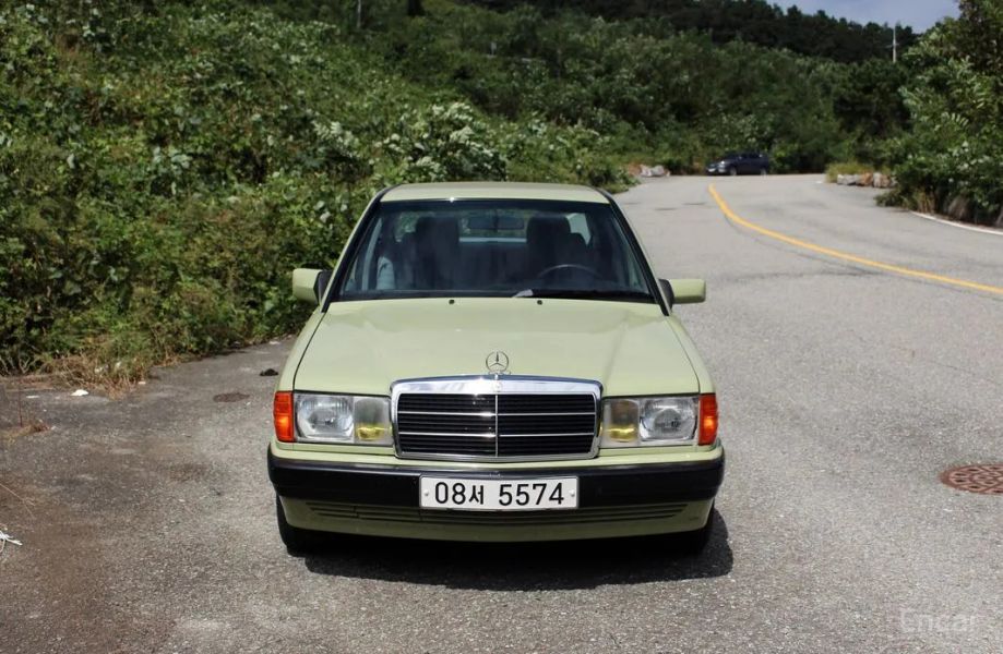 Mercedes-Benz 190-Class