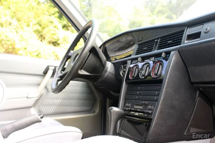 Mercedes-Benz 190-Class