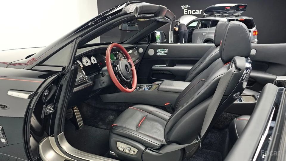Rolls-Royce Dawn