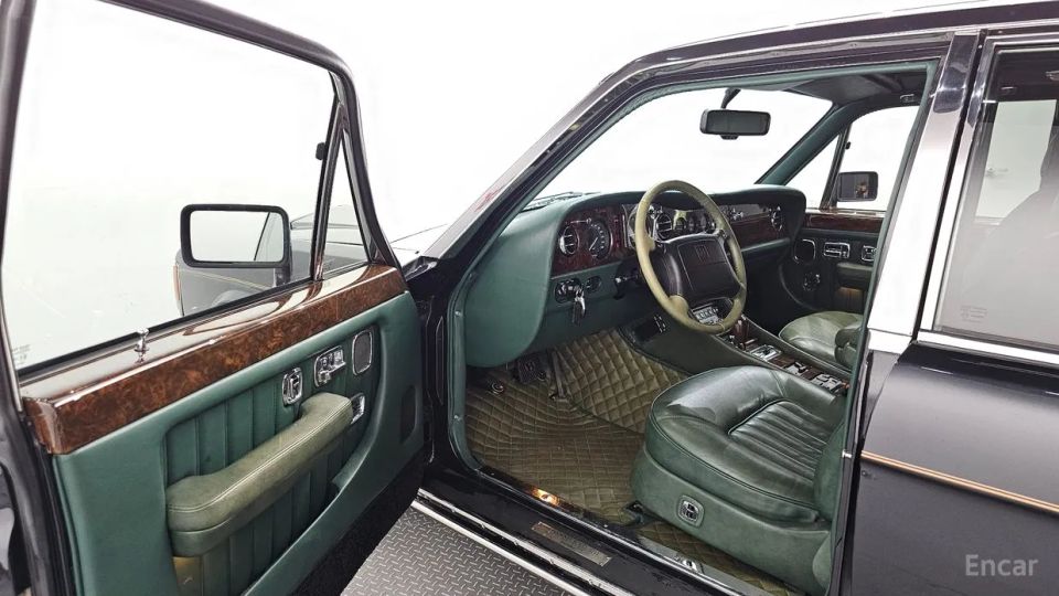 Bentley Brooklands