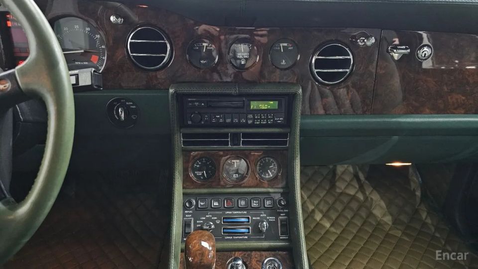 Bentley Brooklands