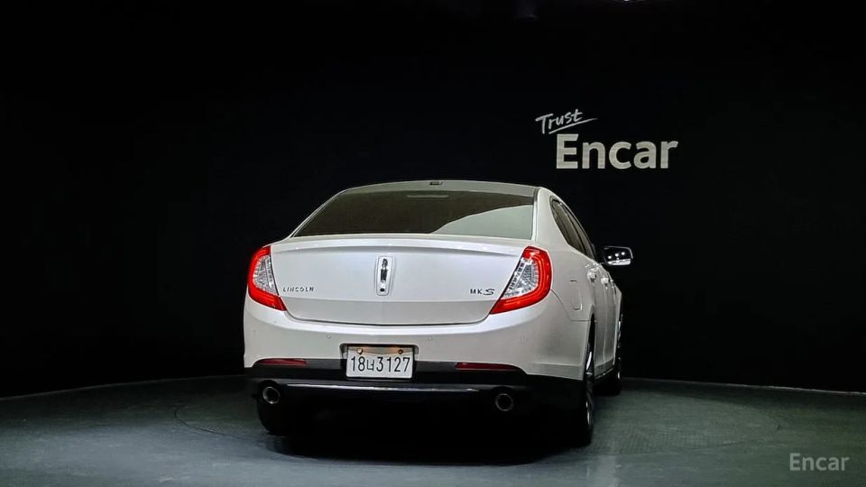 Lincoln MKS