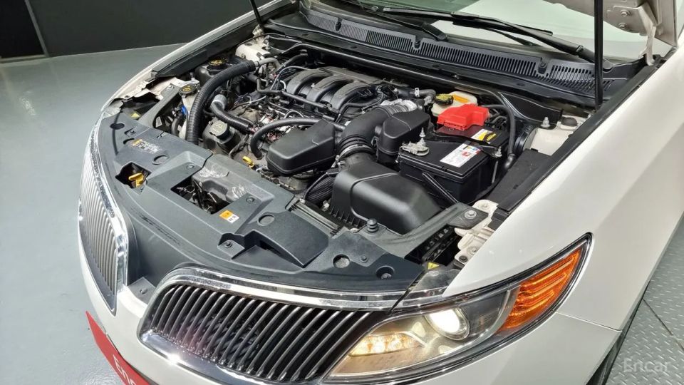 Lincoln MKS