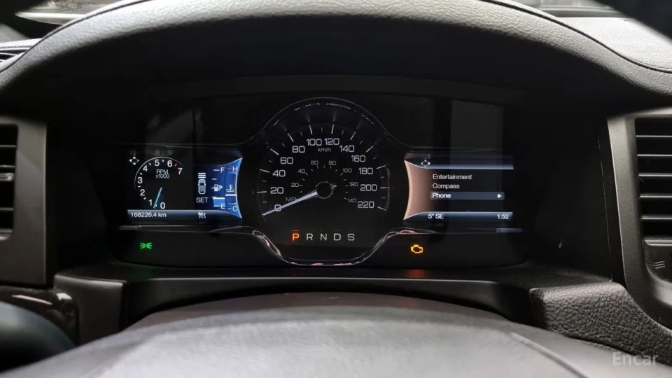 Lincoln MKS