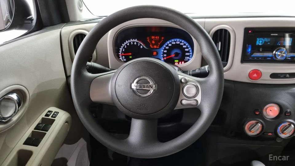 Nissan Cube