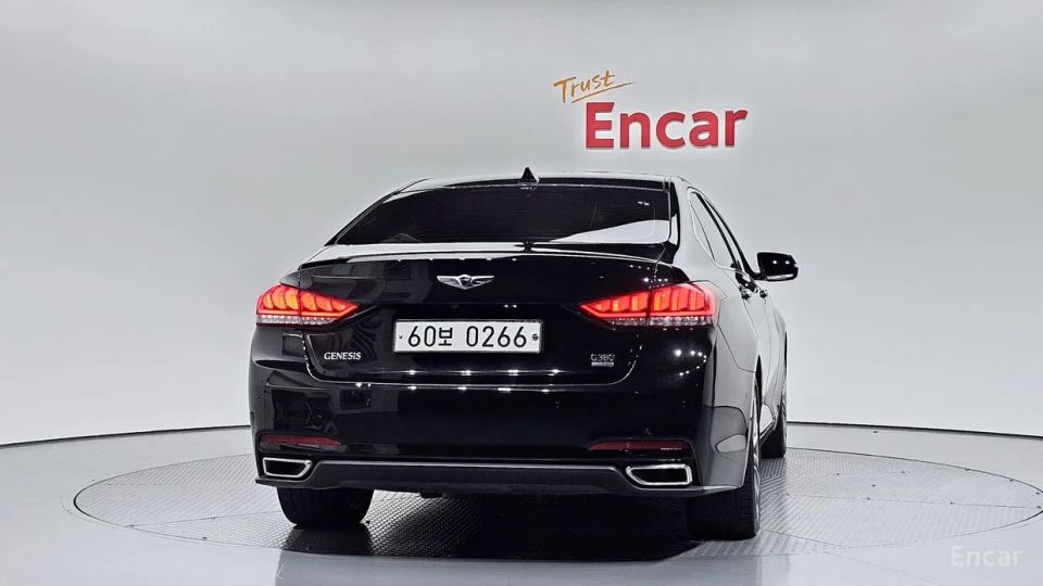 Hyundai Genesis