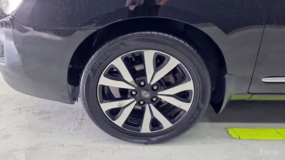 Kia Carens