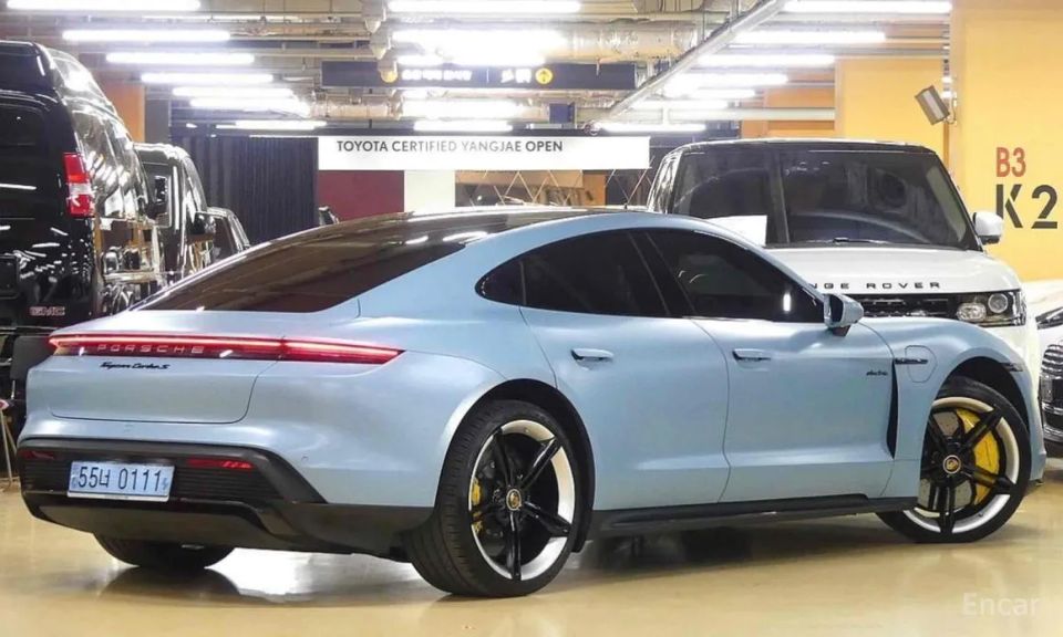 Porsche Taycan