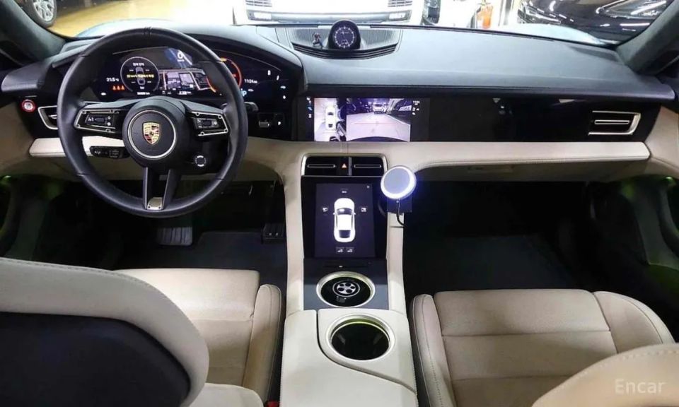 Porsche Taycan