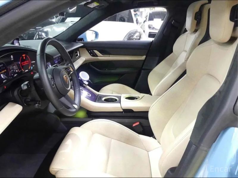 Porsche Taycan