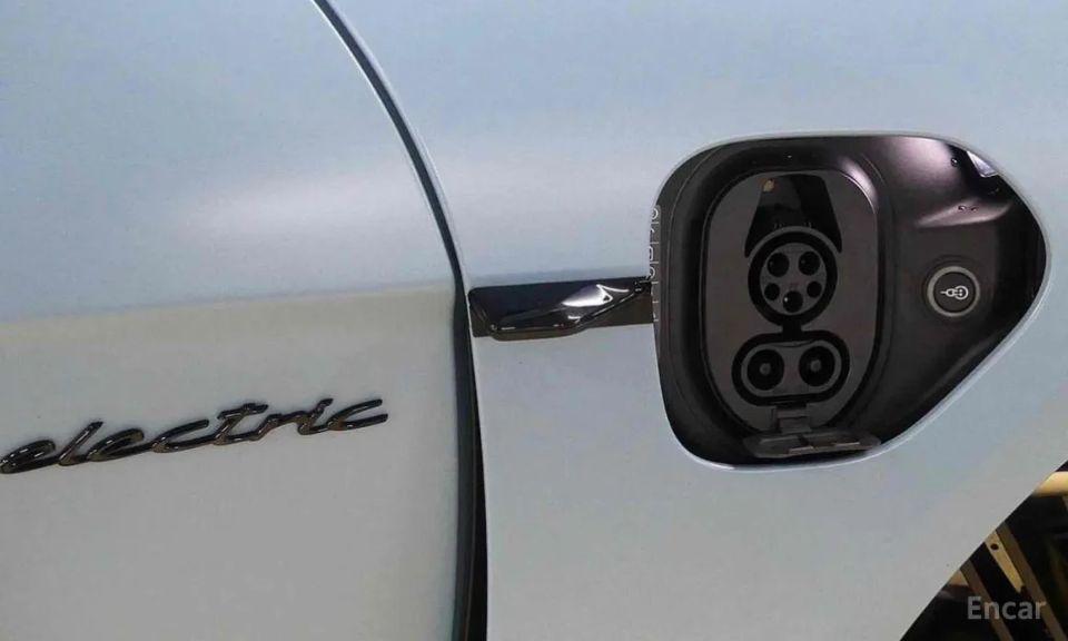 Porsche Taycan
