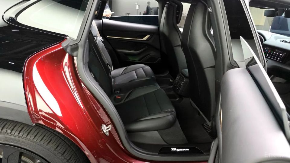 Porsche Taycan