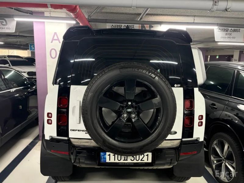 Land Rover Defender