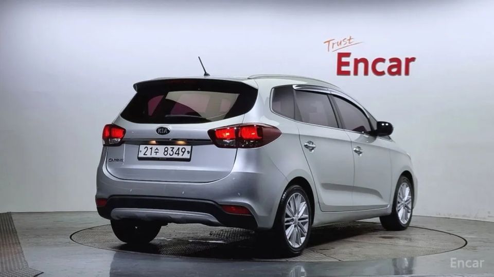 Kia Carens