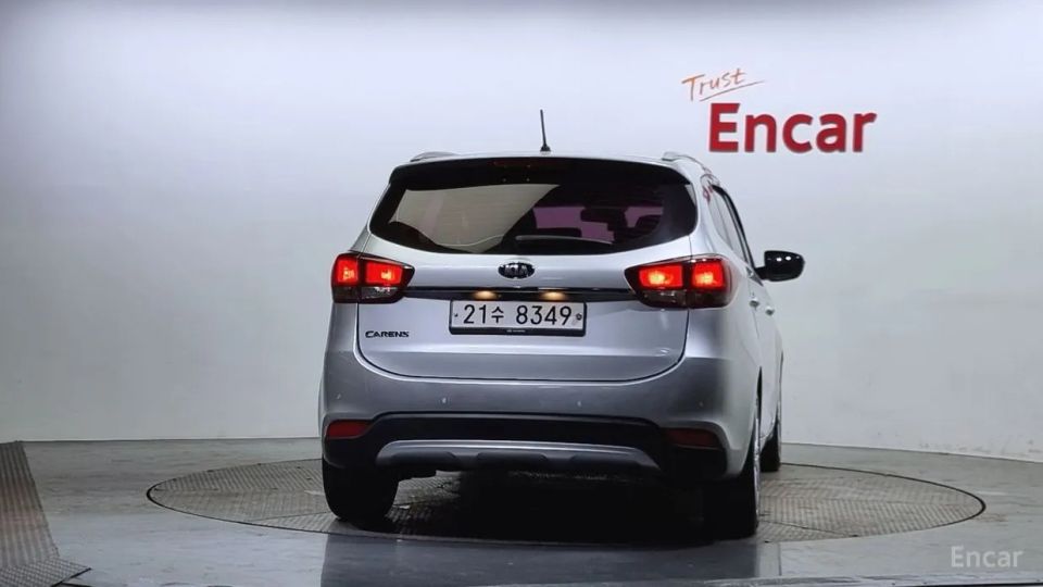 Kia Carens