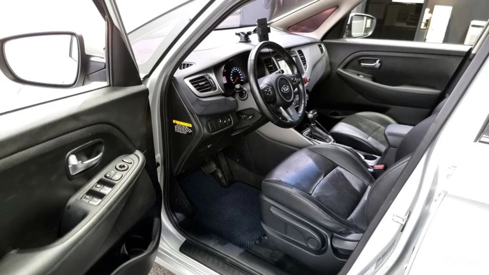 Kia Carens