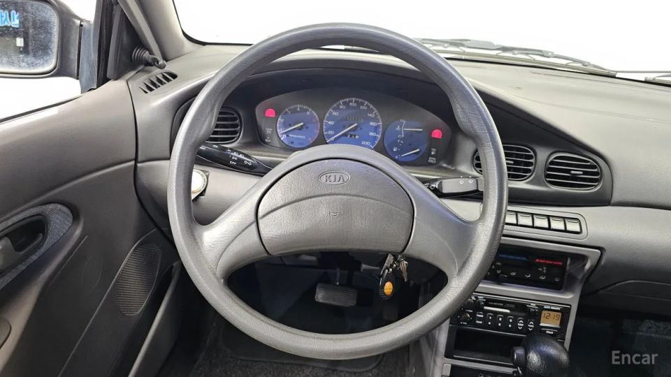 Kia Avella