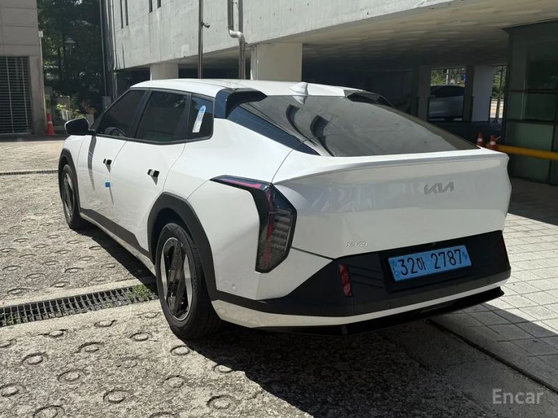 Kia EV4