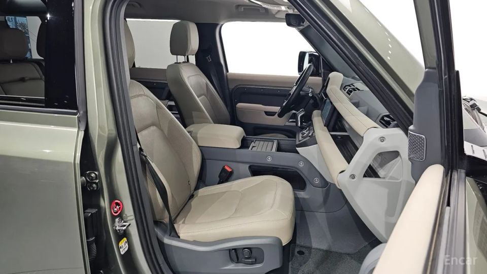 Land Rover Defender
