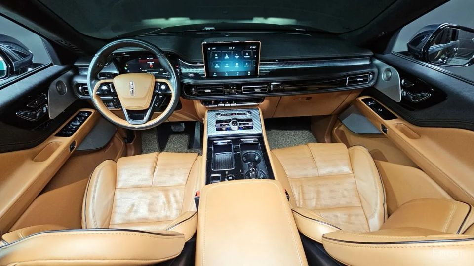 Lincoln Aviator