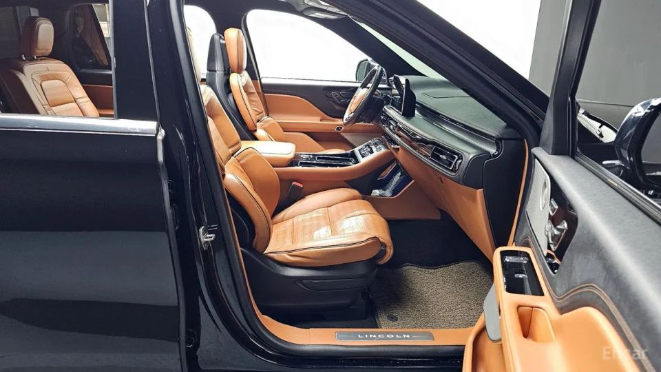Lincoln Aviator