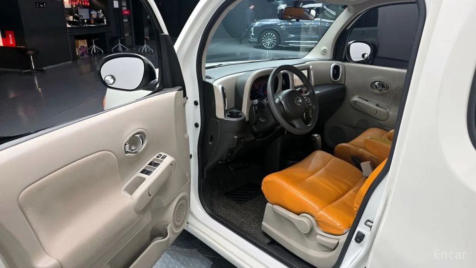 Nissan Cube