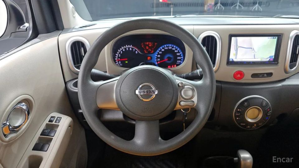 Nissan Cube
