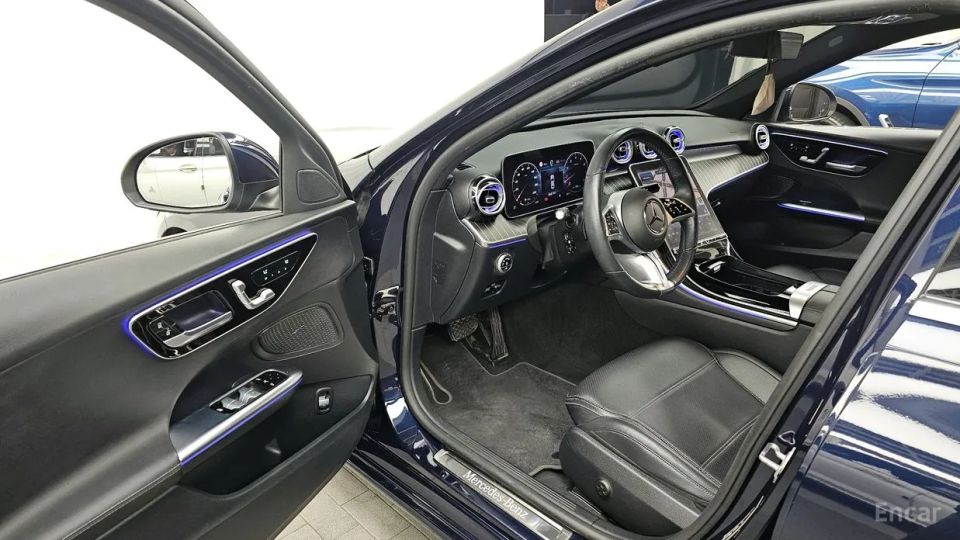 Mercedes-Benz C-Class